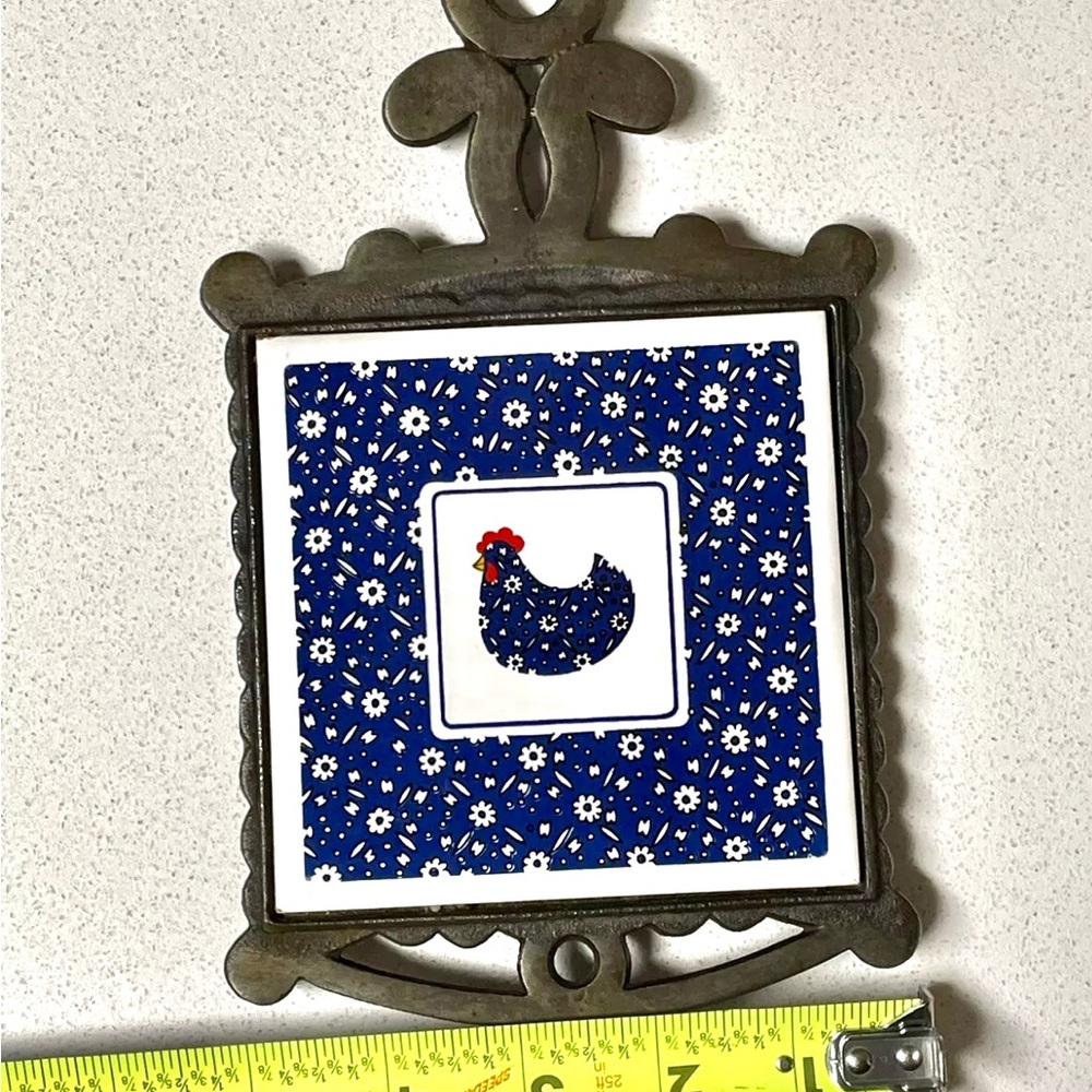 Vintage Cast Iron Trivet Ceramic Tile Hot Plate, Country Decor, Rooster/Chicken - Picture 4 of 6